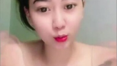 Uting Amerlita Nongol Remas Gunung Kembar Dream Live