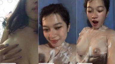 Anissa Pap Mandi Sambil Pamerin Susu Perawannya 175838