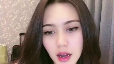 Mari Berkenalan Dengan Sherina Pesona Host Baru Cakep