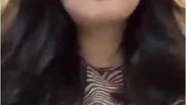 Kak Lynn Tobrut Cantik No Bra Tebak Warna Pentilnya