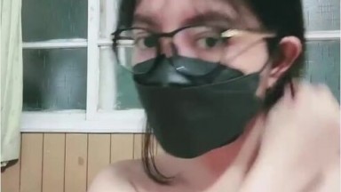 Si Binal Kacamata Spill Susu Sambil Joget Nakal ID 36009103 Mango
