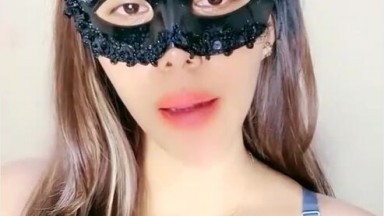 Tampil Liar Pamer Uting Coklat Miss Kanaa Melet HOT51