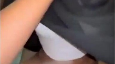 Bokep Indo Mahasiswi Jilbab Hitam Malming Wikwik di Hotel