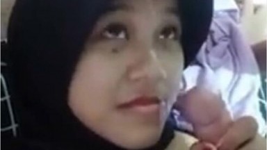 Bokep Jilbab - Cewek Jilbab Lugu Polos Disuruh Apa Aja Doi Nurut