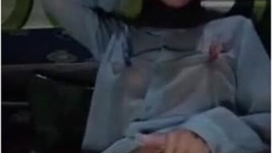 Bokep Jilbab - Nina Asanti Ngocok Memek Sebelum Tidur