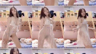Gadis Cantik Goyang Penih Nafsu